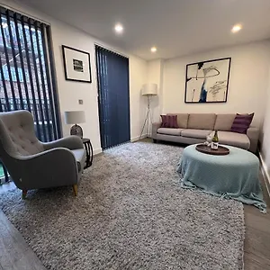 Ft5 Penthouse , London United Kingdom