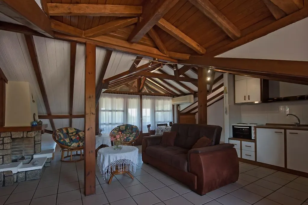 Kamares House Apartments & Studios Vourvourou